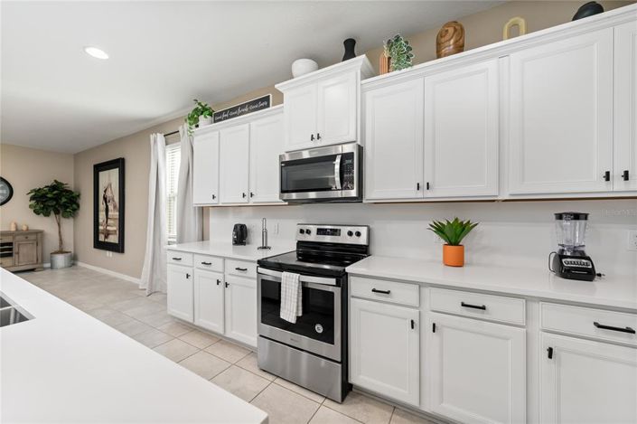 Image No.11-8 Bed Property for sale