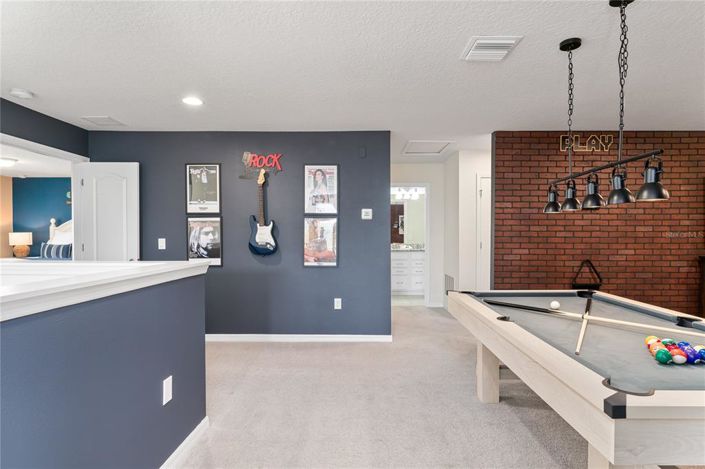 Image No.21-8 Bed Property for sale