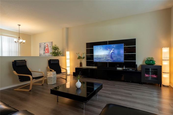 Image No.4-4 Bed Property for sale