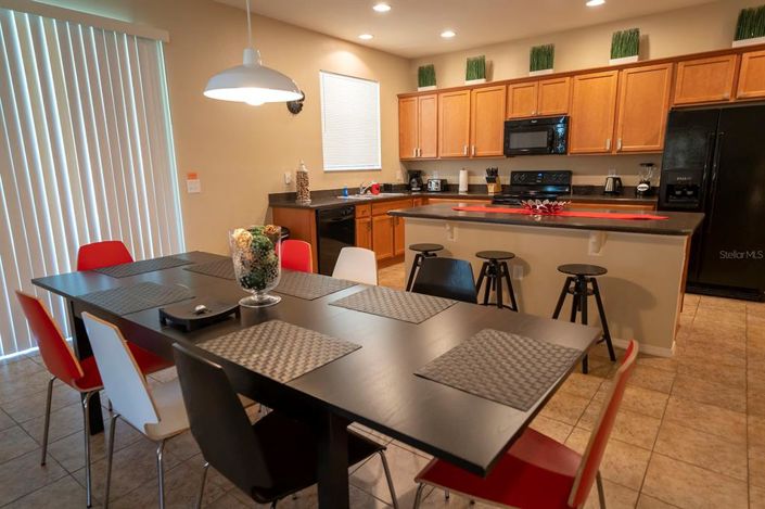 Image No.5-4 Bed Property for sale