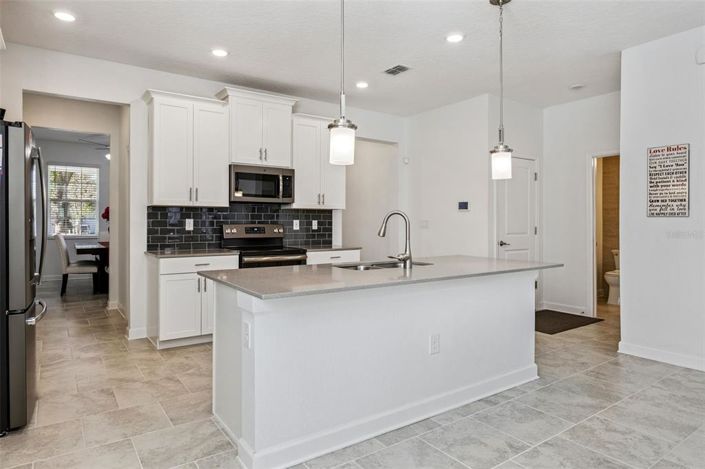 Image No.11-5 Bed Property for sale