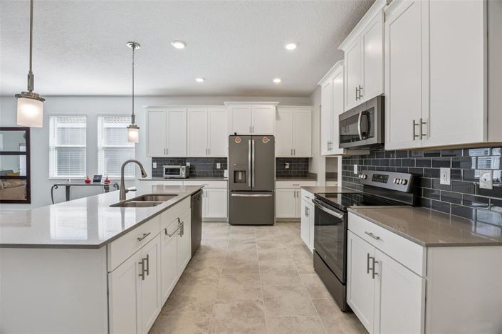 Image No.13-5 Bed Property for sale