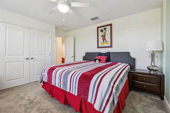 Image No.36-5 Bed Property for sale