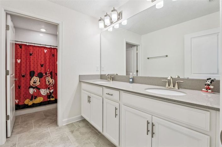 Image No.41-5 Bed Property for sale