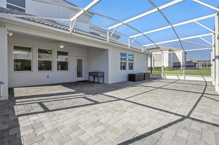 Image No.50-5 Bed Property for sale