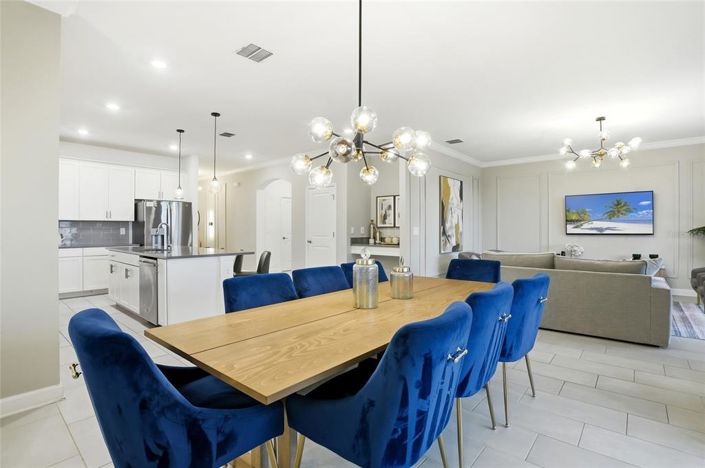 Image No.14-6 Bed Property for sale