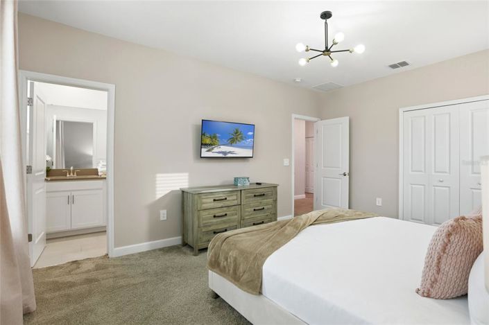 Image No.28-6 Bed Property for sale