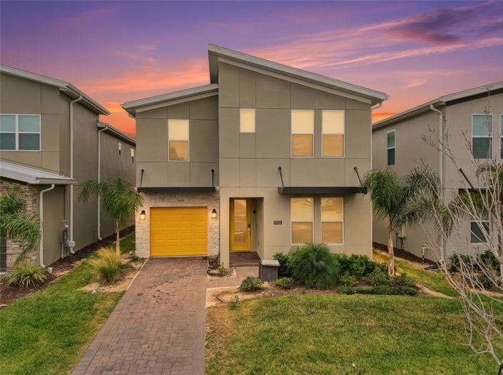 Image No.4-6 Bed Property for sale