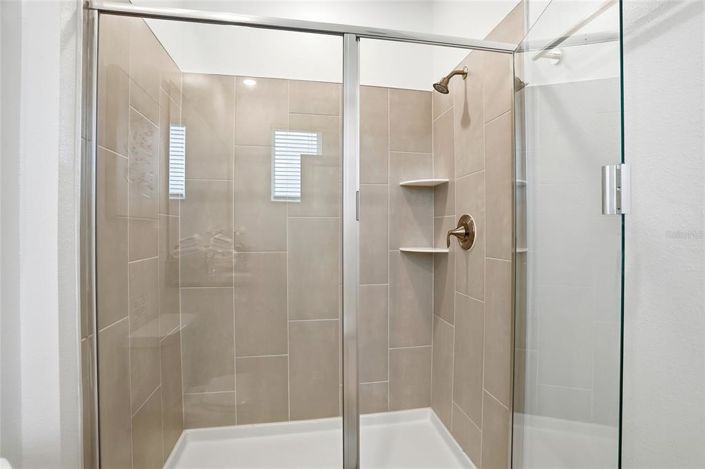 Image No.42-6 Bed Property for sale