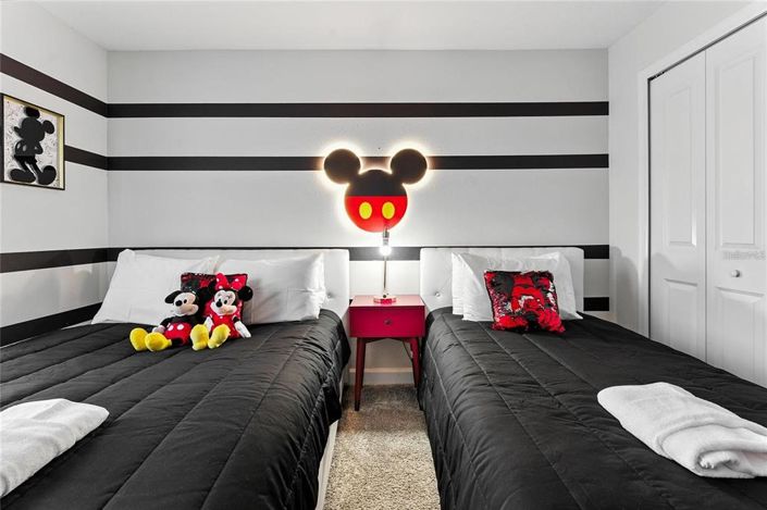 Image No.15-4 Bed Townhouse for sale