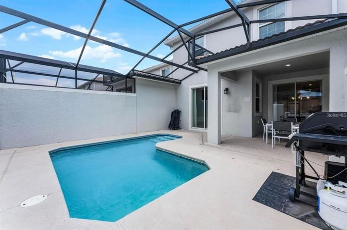 Image No.30-4 Bed Townhouse for sale