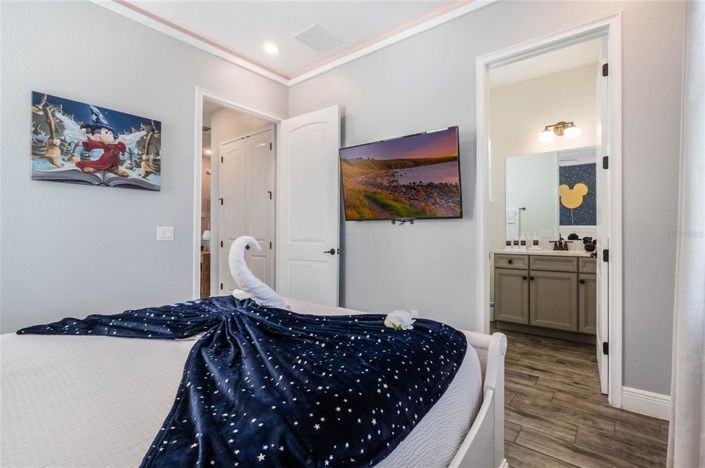 Image No.10-4 Bed Property for sale