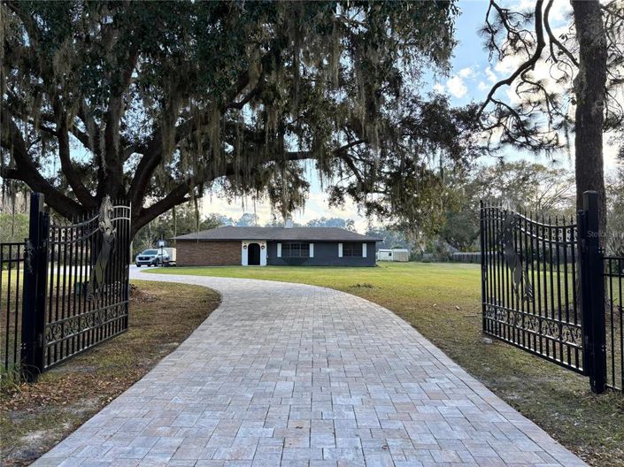 Image No.2-3 Bed Property for sale