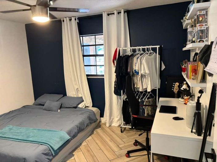 Image No.40-3 Bed Property for sale