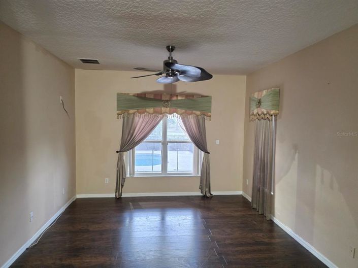 Image No.11-4 Bed Property for sale