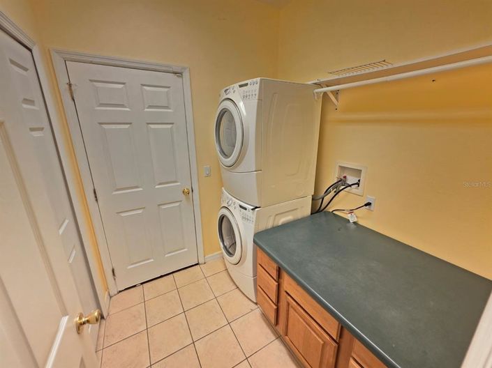 Image No.16-4 Bed Property for sale