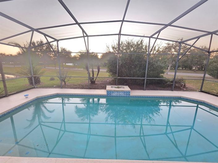 Image No.28-4 Bed Property for sale