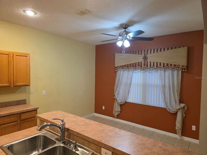 Image No.5-4 Bed Property for sale