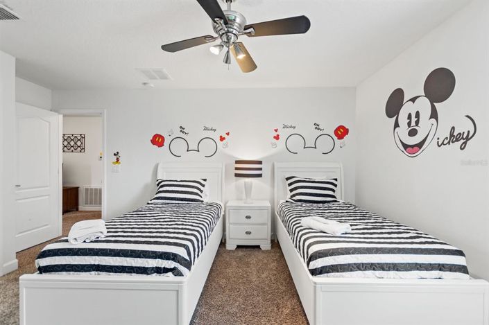 Image No.13-7 Bed Property for sale