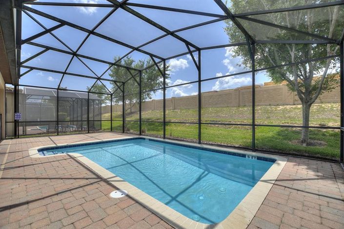 Image No.23-7 Bed Property for sale