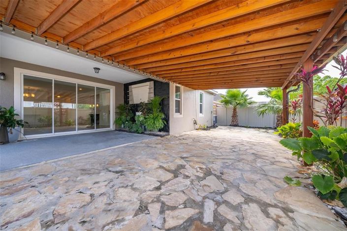 Image No.30-4 Bed Property for sale