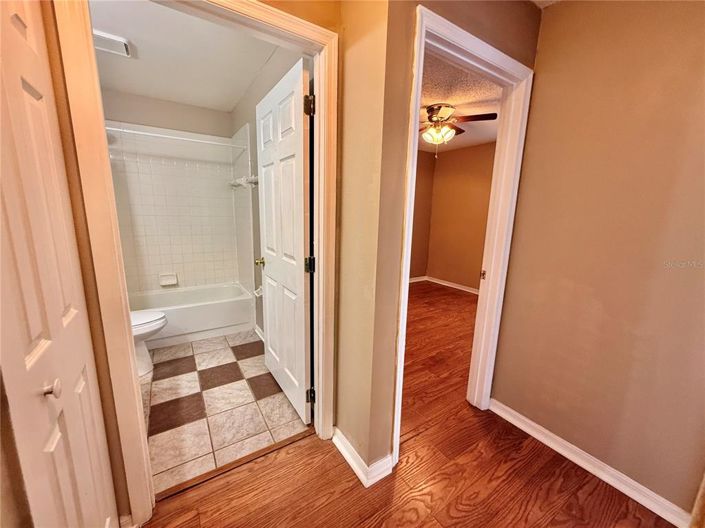 Image No.12-3 Bed Property for sale