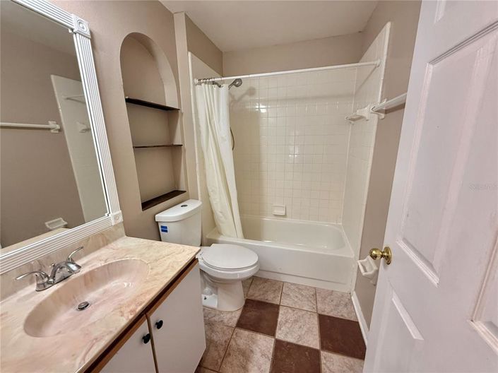 Image No.13-3 Bed Property for sale