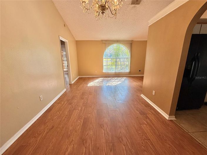 Image No.17-3 Bed Property for sale