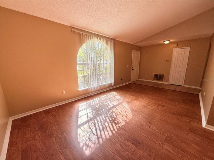 Image No.18-3 Bed Property for sale