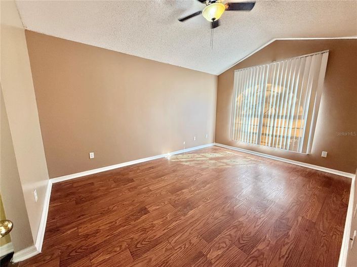 Image No.20-3 Bed Property for sale