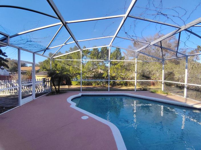 Image No.28-3 Bed Property for sale