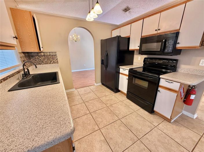 Image No.7-3 Bed Property for sale