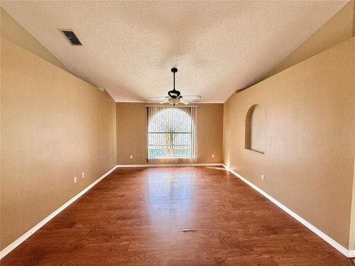 Image No.9-3 Bed Property for sale