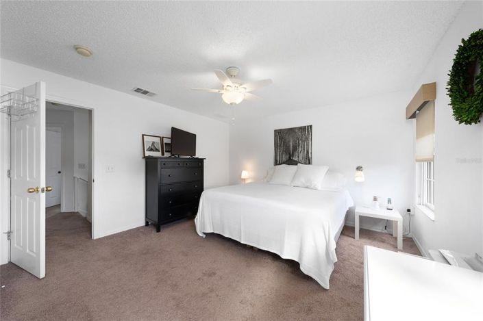 Image No.21-4 Bed Townhouse for sale