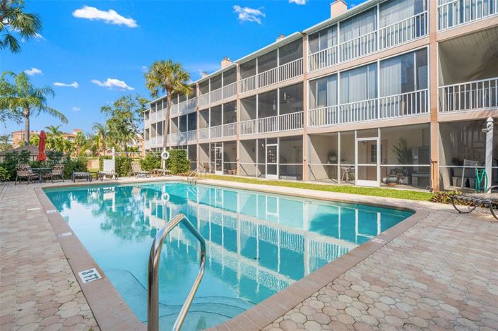 Image No.6-Maison de ville de 2 chambres à vendre à St. Petersburg