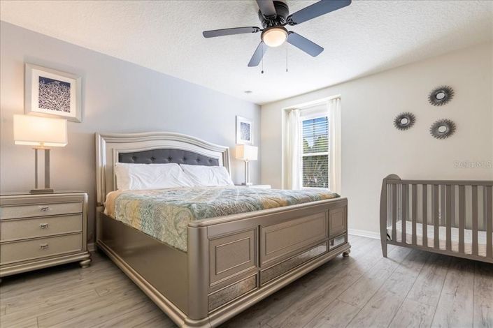 Image No.19-4 Bed Townhouse for sale