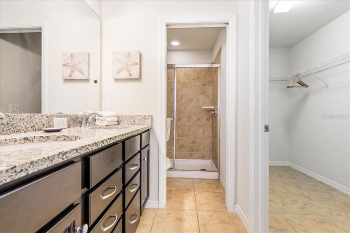 Image No.20-4 Bed Townhouse for sale