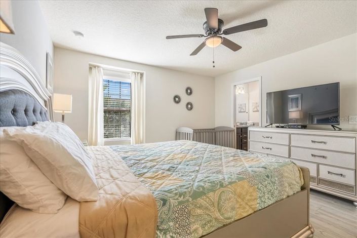 Image No.21-4 Bed Townhouse for sale