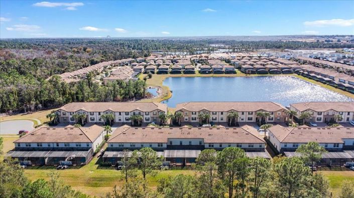 Image No.30-4 Bed Townhouse for sale