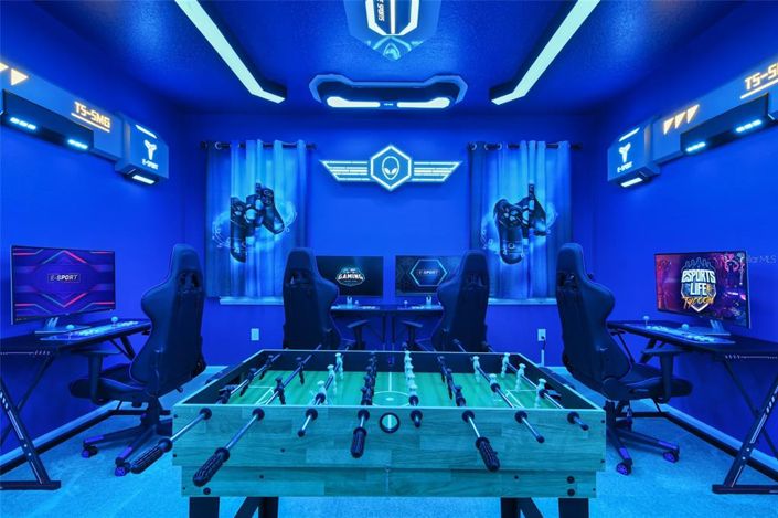 Image No.21-12 Bed Property for sale