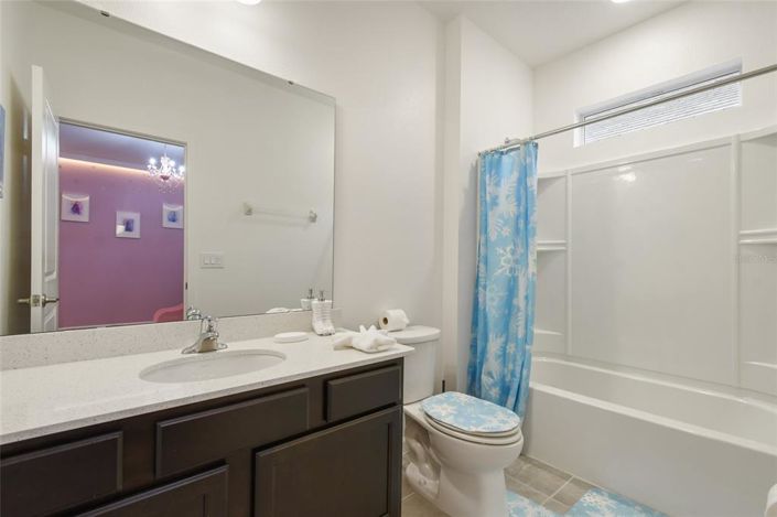 Image No.33-12 Bed Property for sale