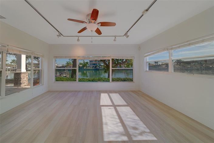 Image No.37-Propriété de 4 chambres à vendre à Clearwater