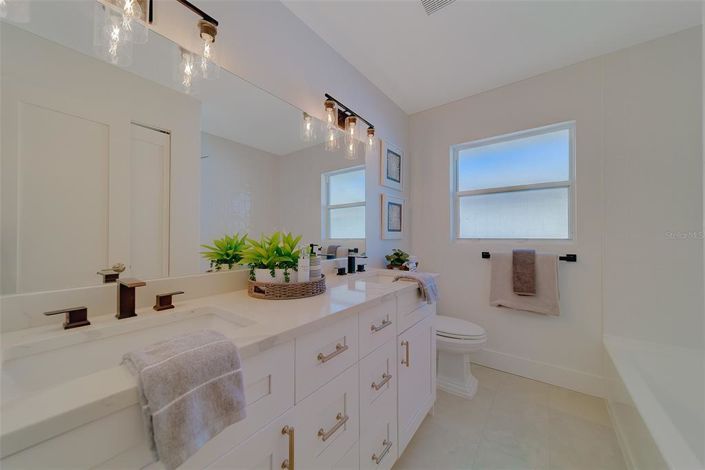 Image No.5-Propriété de 4 chambres à vendre à Clearwater