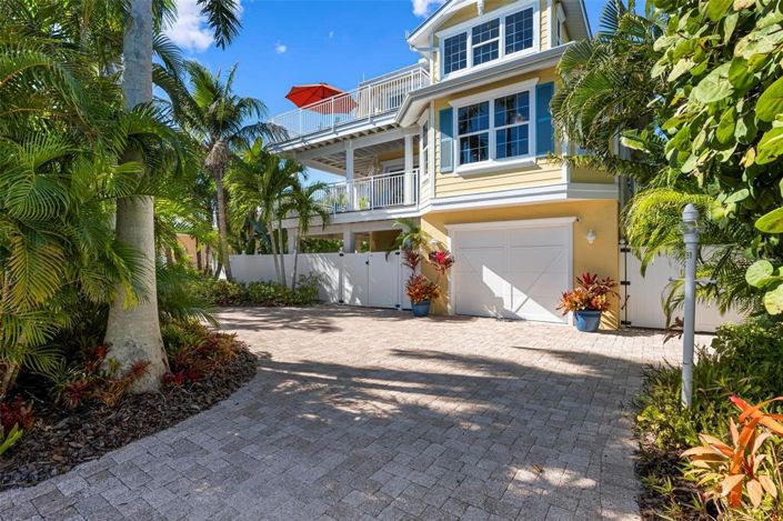 Image No.3-4 Bed Property for sale