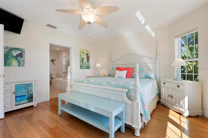 Image No.36-4 Bed Property for sale