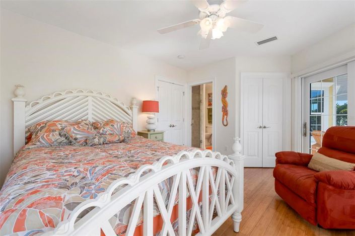 Image No.48-4 Bed Property for sale