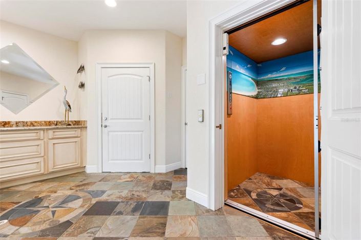 Image No.57-4 Bed Property for sale