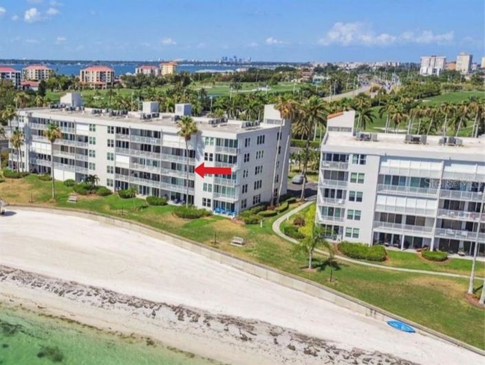 Image No.2-Propriété de 2 chambres à vendre à St. Petersburg