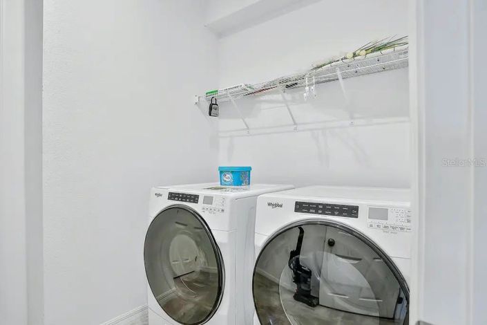 Image No.21-10 Bed Property for sale