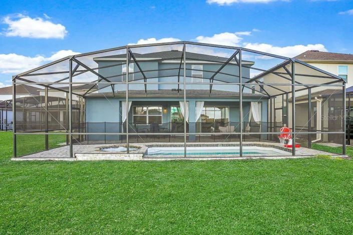 Image No.26-10 Bed Property for sale